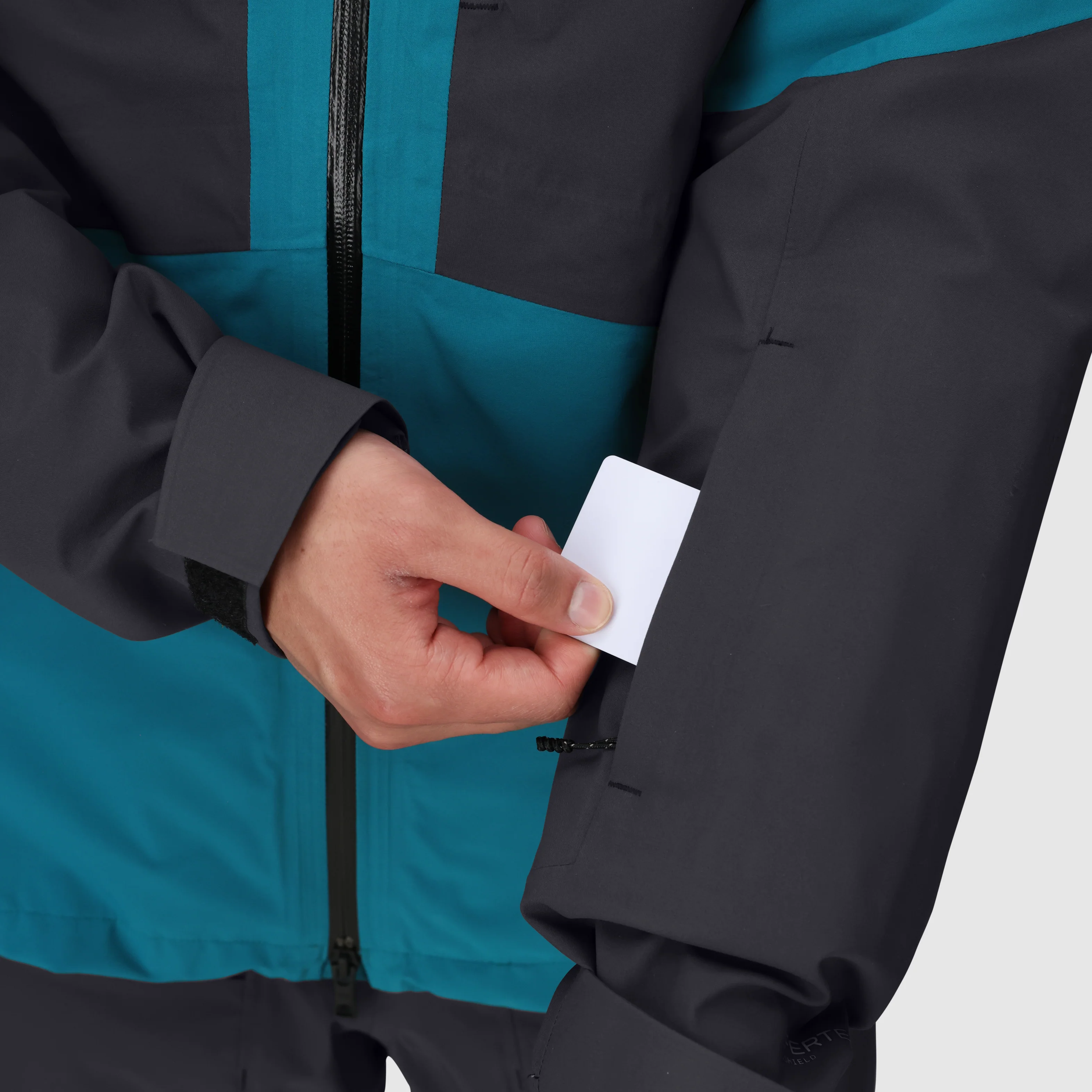 Men's Limited Edition Cloudchaser 3L Jacket - Image 13