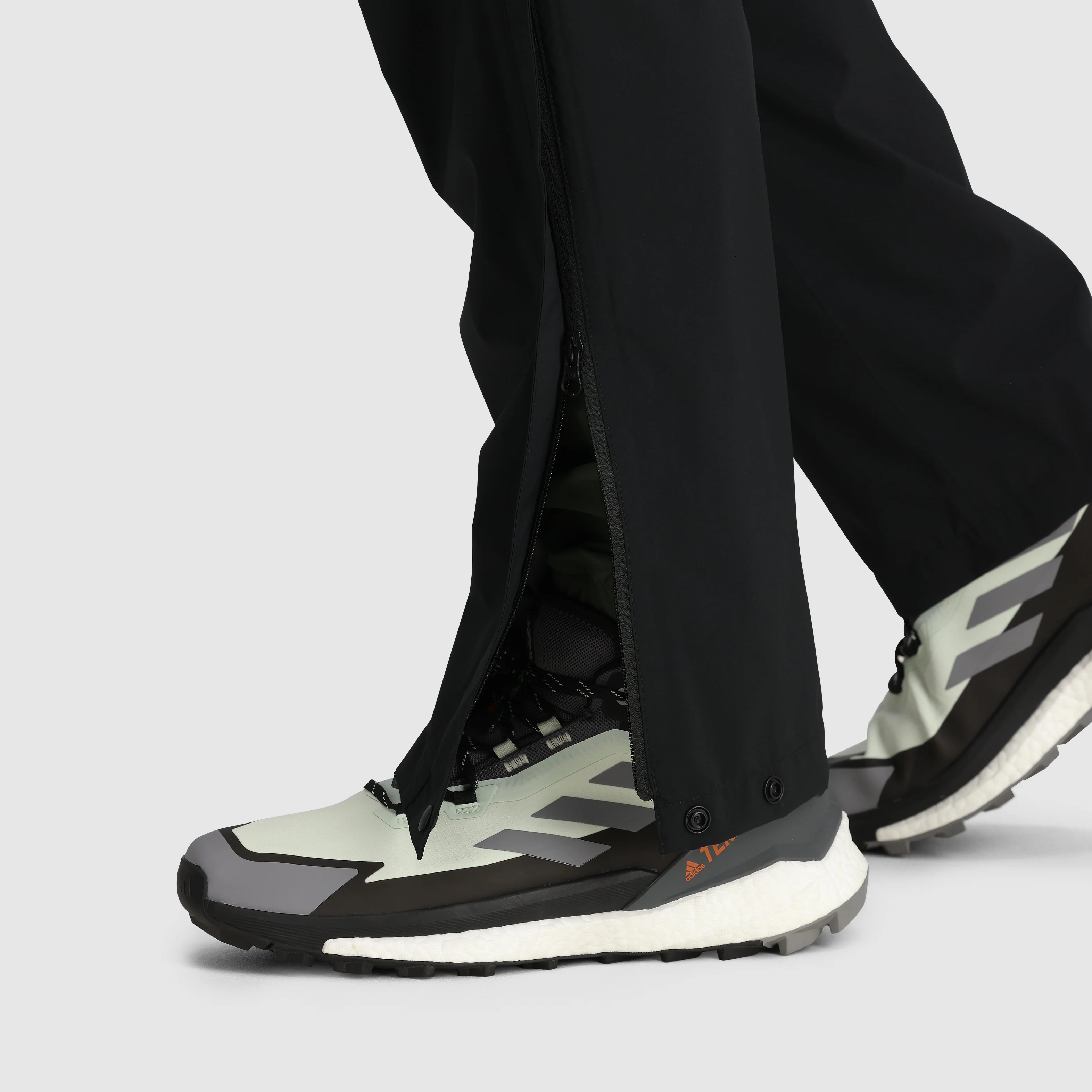 Men's Stratoburst Stretch Rain Pants - Image 6