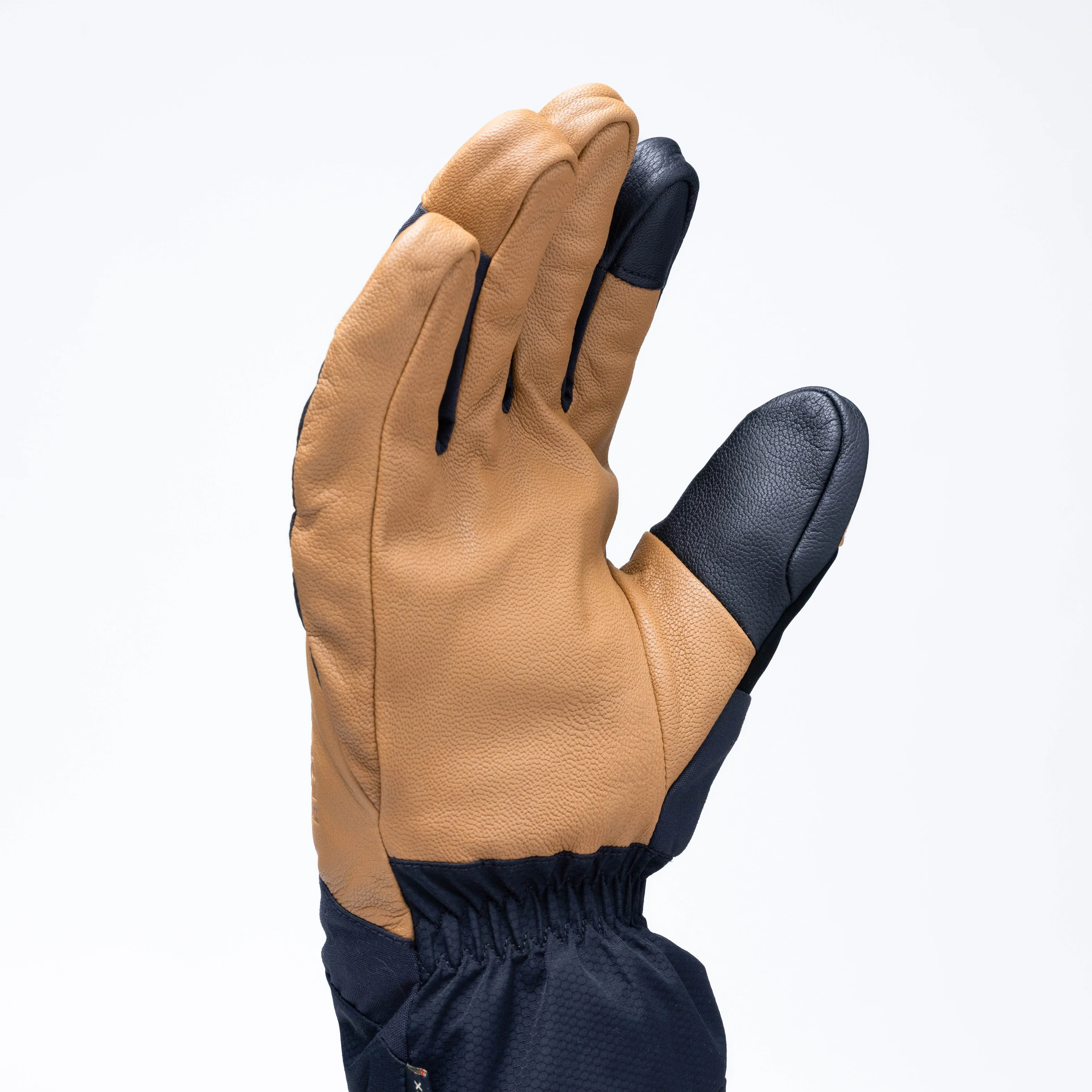 Prevail Heated GORE-TEX Gloves - Image 12